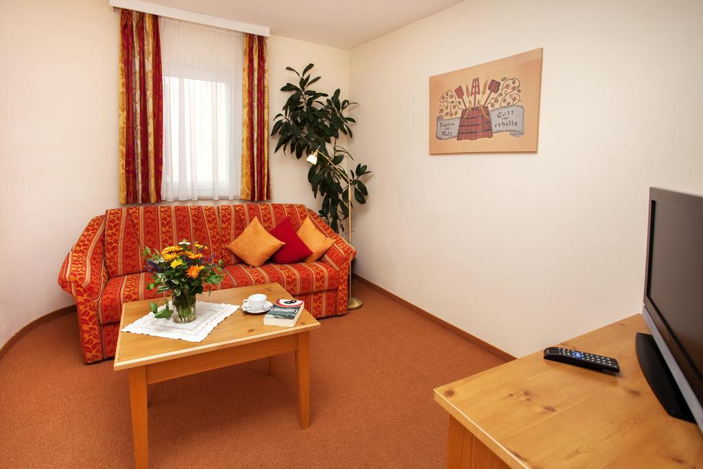 Brauereigasthof Engel Hotel Isny im Allgau Room photo